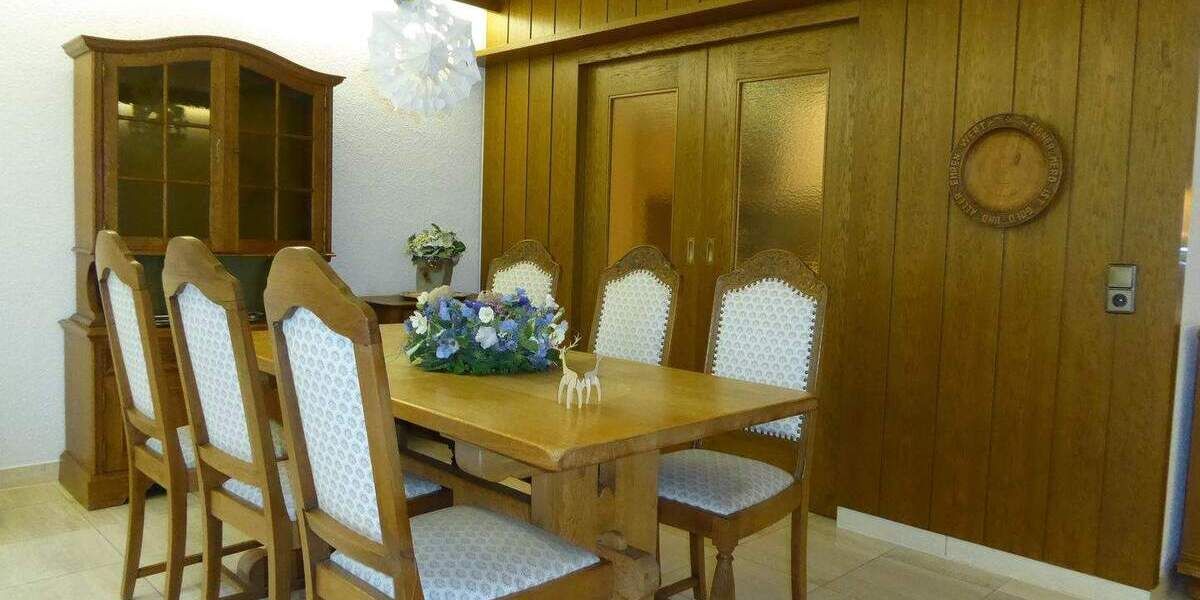 Etagenwohnung Dortmund Mitte - 3 Zimmer, 125 m&sup2;, 1.500&euro; | Angebot:25698606