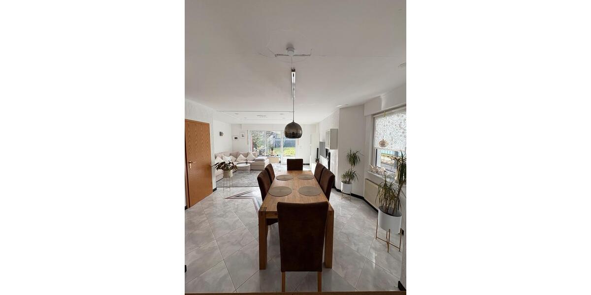 Reihenhaus Essen Stadtbezirk VI - 6 Zimmer, 130 m&sup2;, 385.000&euro; | Angebot:25921680