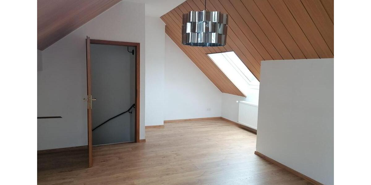 Etagenwohnung Essen Stadtbezirk III - 3 Zimmer, 93 m&sup2;, 700&euro; | Angebot:25349464