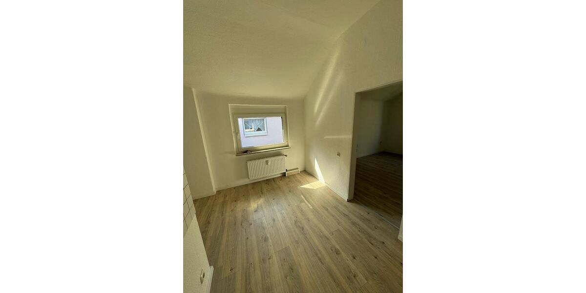 Dachgeschoßwohnung Gelsenkirchen Gelsenkirchen-Nord - 2.5 Zimmer, 50 m&sup2;, 300&euro; | Angebot:25920014