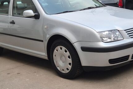 VW Bora 149.023 km 2.000 &euro; Lünen 44532