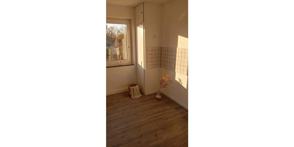 Etagenwohnung Gelsenkirchen Ückendorf - 4 Zimmer, 75 m&sup2;, 562&euro; | Angebot:25905027