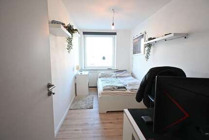 Wohnung Bochum Innenstadt - 3 Zimmer, 82 m&sup2;, 800&euro; | Angebot:25899342