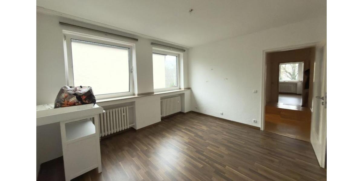 Etagenwohnung Gelsenkirchen - 3 Zimmer, 98 m&sup2;, 760&euro; | Angebot:25625252