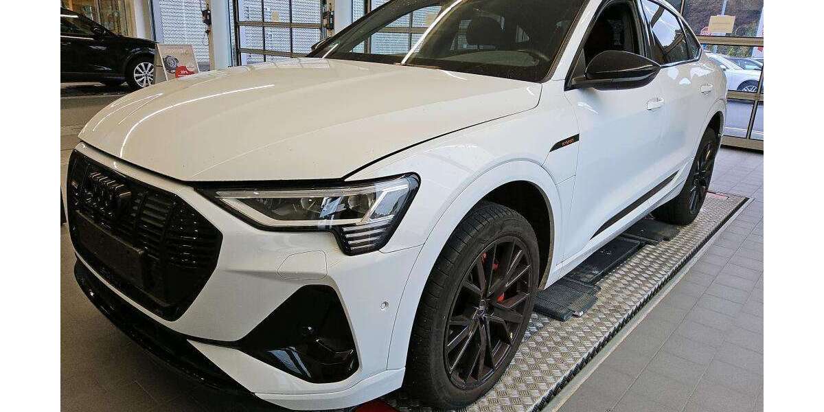 Audi e-tron 26.683 km 28.910 &euro; Hagen 58091