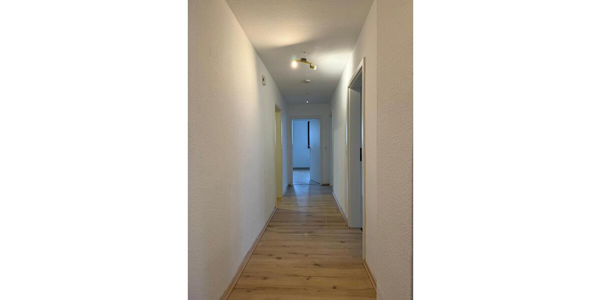 Dachgeschoßwohnung Oberhausen - 3 Zimmer, 83 m&sup2;, 840&euro; | Angebot:25924159