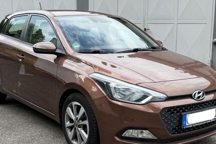 Hyundai i20 111.000 km 6.750 &euro; Essen 45127