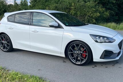 Ford Focus 120.000 km 17.990 &euro; Bottrop 46240