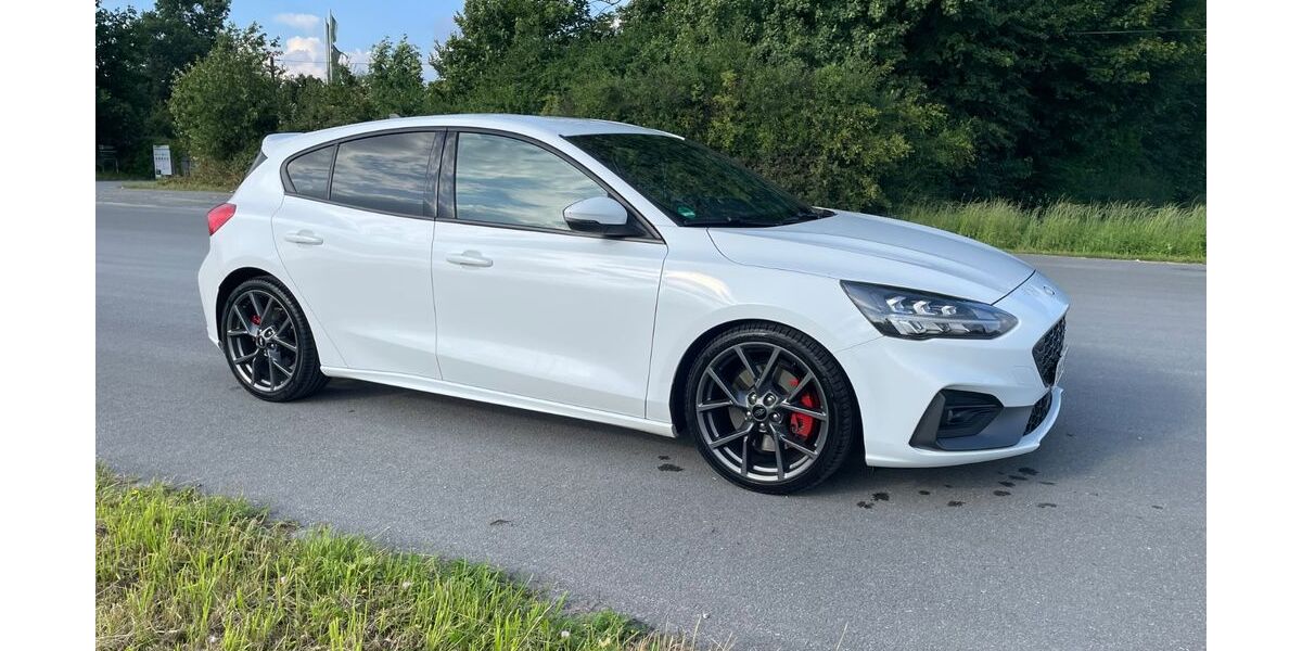 Ford Focus 120.000 km 17.990 &euro; Bottrop 46240