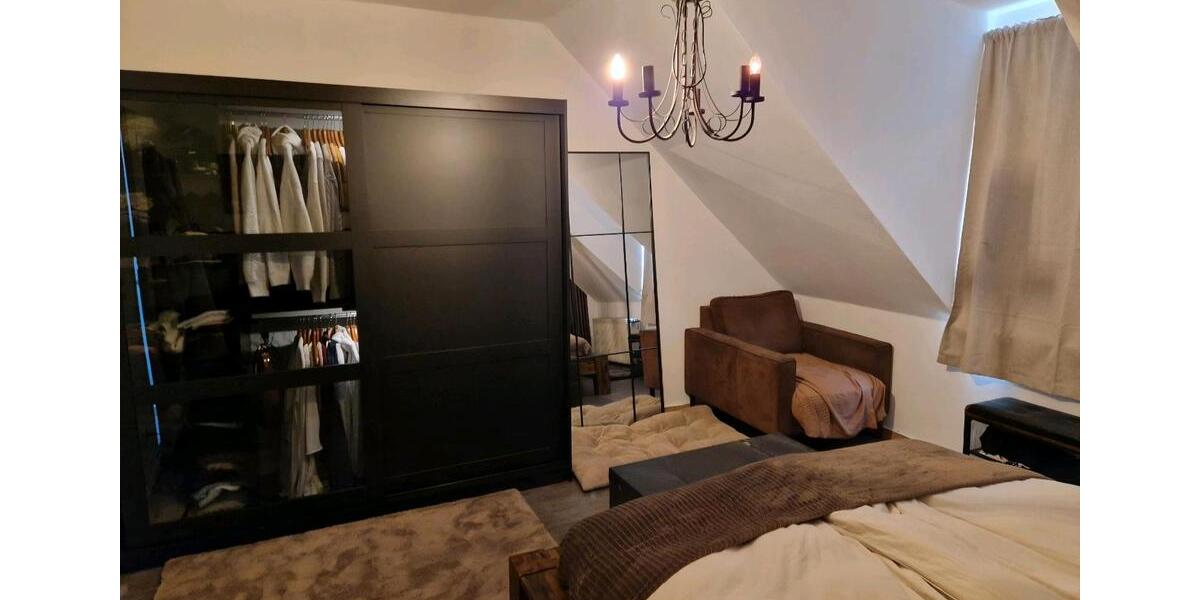 Dachgeschoßwohnung Essen Stadtbezirk III - 3 Zimmer, 78 m&sup2;, 950&euro; | Angebot:25804028