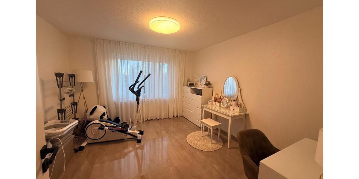 Dachgeschoßwohnung Schwerte - 3.5 Zimmer, 72 m&sup2;, 220.000&euro; | Angebot:25568103