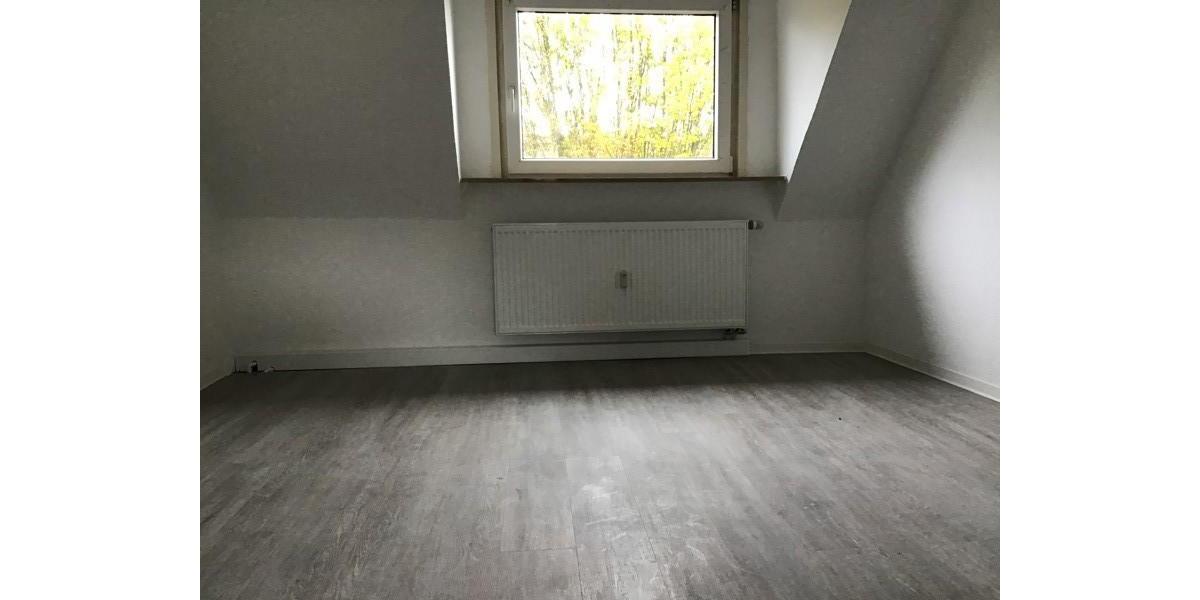 Dachgeschoßwohnung Essen Huttrop - 2 Zimmer, 52 m&sup2;, 499&euro; | Angebot:25566169
