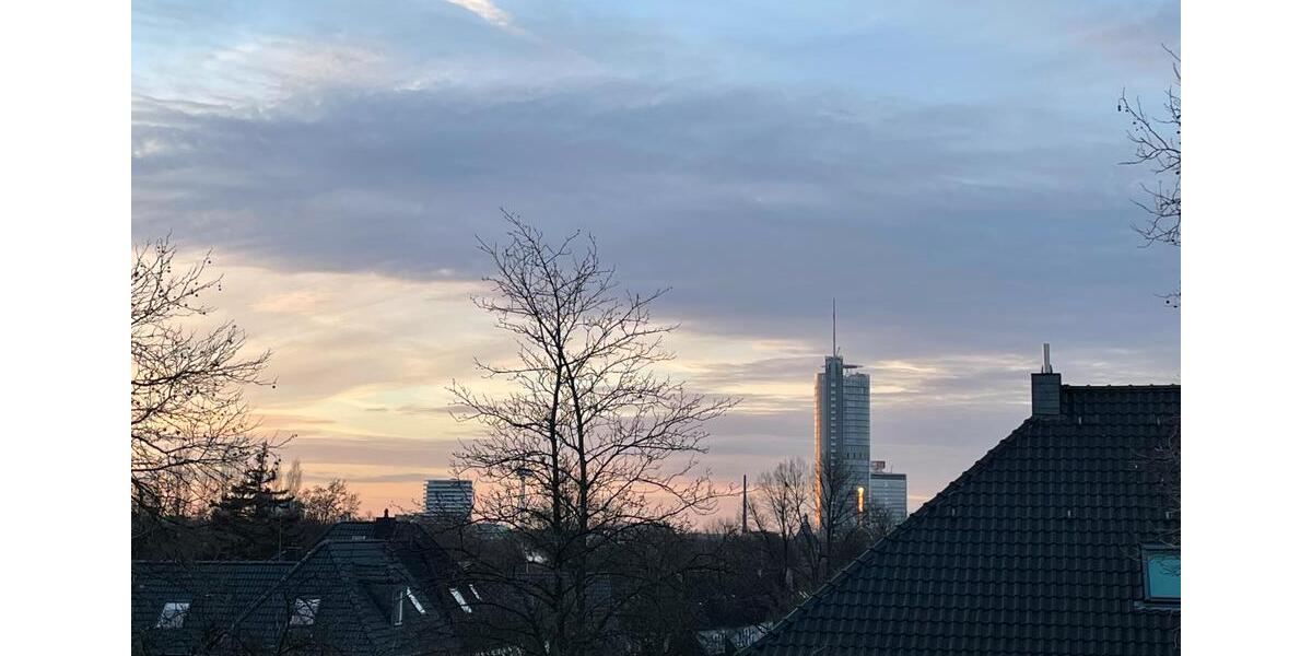 Dachgeschoßwohnung Essen Huttrop - 3.5 Zimmer, 87 m&sup2;, 1.044&euro; | Angebot:25377302