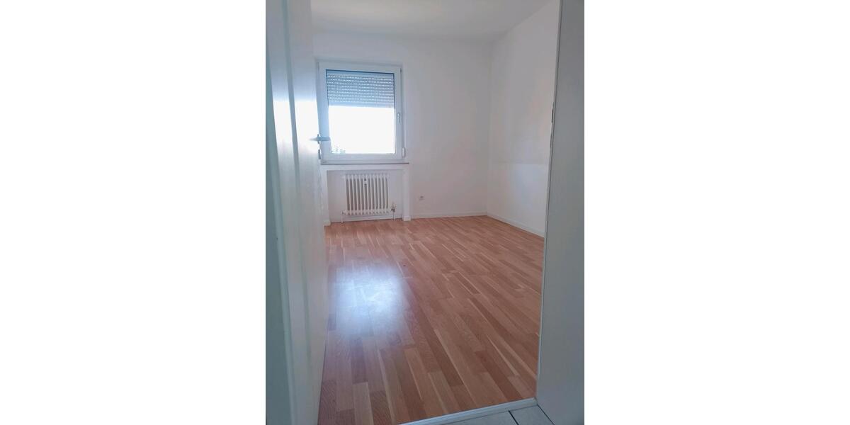 Etagenwohnung Oberhausen Biefang - 4 Zimmer, 98 m&sup2;, 860&euro; | Angebot:25876013