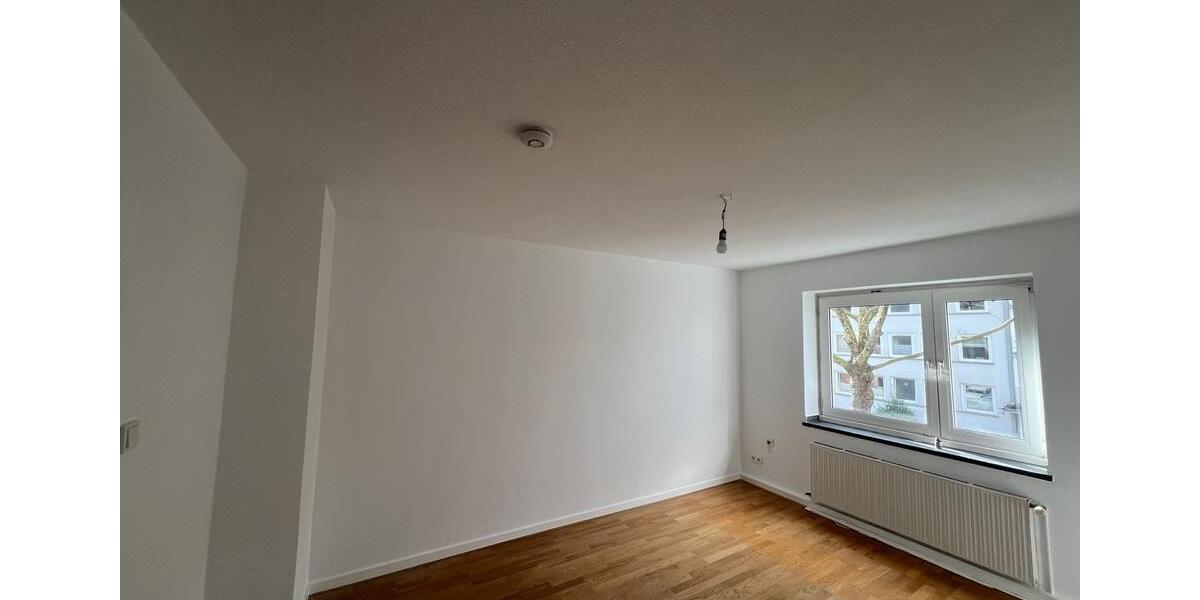 Etagenwohnung Essen Stadtbezirk II - 3.5 Zimmer, 63 m&sup2;, 775&euro; | Angebot:25920046