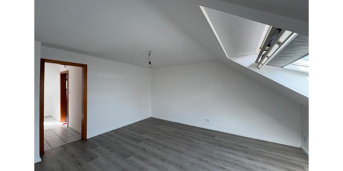 Dachgeschoßwohnung Witten Annen - 2 Zimmer, 50 m&sup2;, 325&euro; | Angebot:25404242