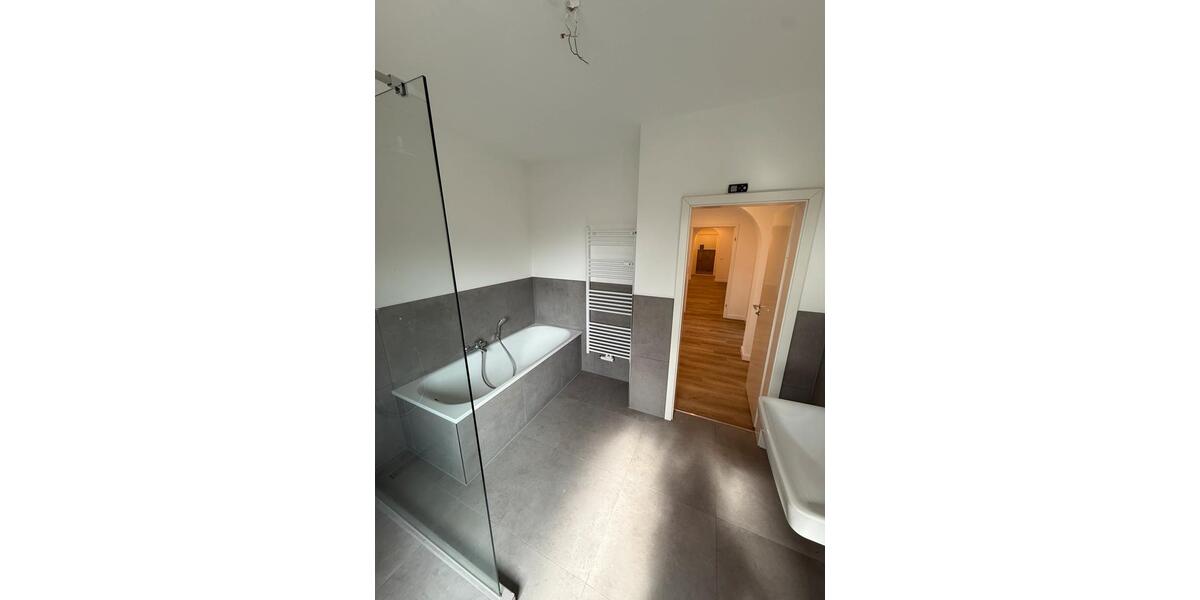 Erdgeschoßwohnung Bottrop Ebel - 5 Zimmer, 135 m&sup2;, 1.790&euro; | Angebot:25898932