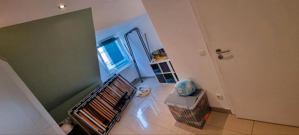 Dachgeschoßwohnung Mülheim an der Ruhr - 3 Zimmer, 90 m&sup2;, 1.130&euro; | Angebot:26023955