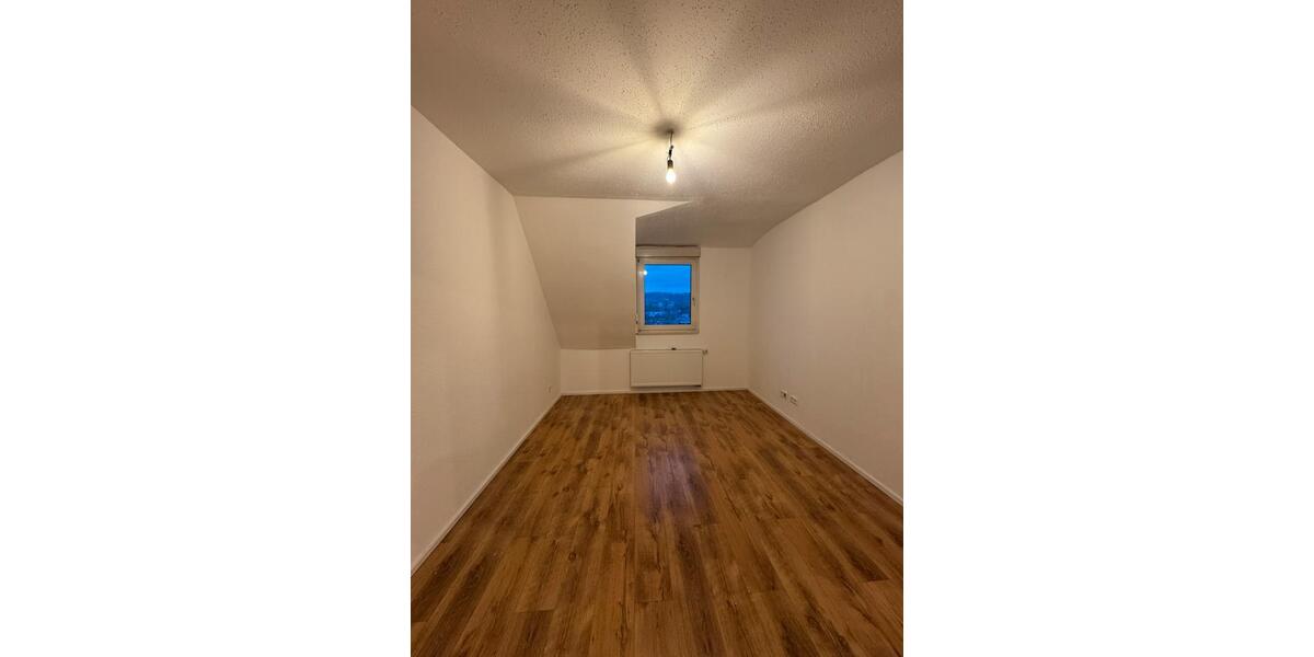 Dachgeschoßwohnung Ennepetal - 3 Zimmer, 56 m&sup2;, 670&euro; | Angebot:25278441