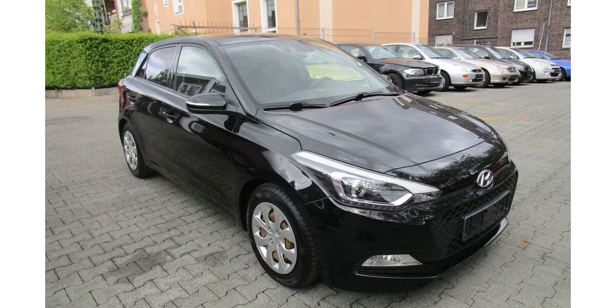 Hyundai i20 105.000 km 8.900 &euro; Oberhausen 46117