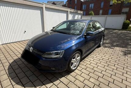 VW Jetta 117.000 km 6.450 &euro; Oberhausen 46145