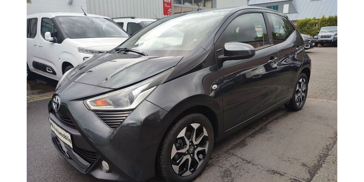 Toyota Aygo (X) 37.300 km 13.490 &euro; Gelsenkirchen 45892