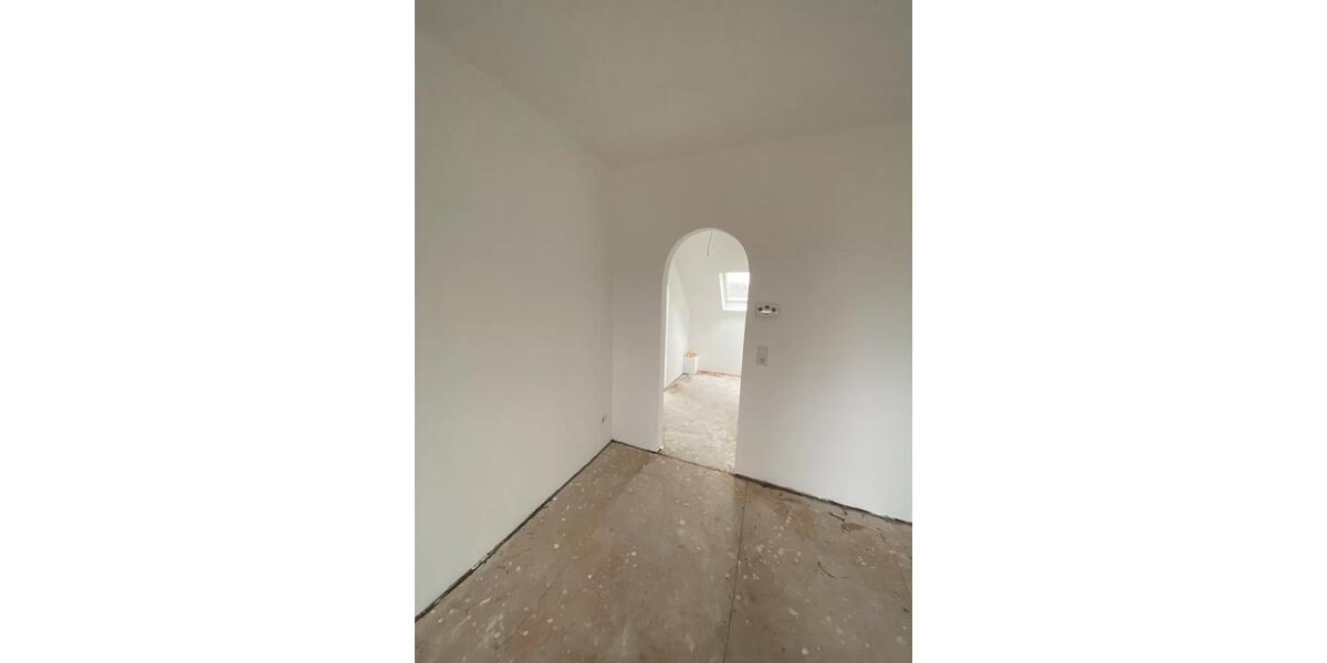 Dachgeschoßwohnung Gevelsberg - 3 Zimmer, 60 m&sup2;, 550&euro; | Angebot:25612800