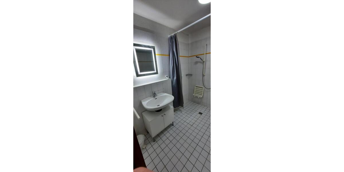 Erdgeschoßwohnung Essen Stadtbezirk II - 1 Zimmer, 32 m&sup2;, 490&euro; | Angebot:25426715