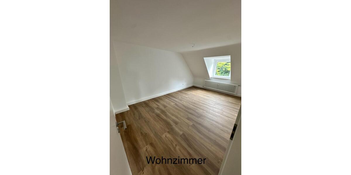 Dachgeschoßwohnung Gelsenkirchen Gelsenkirchen-Nord - 3 Zimmer, 61 m&sup2;, 730&euro; | Angebot:25979650