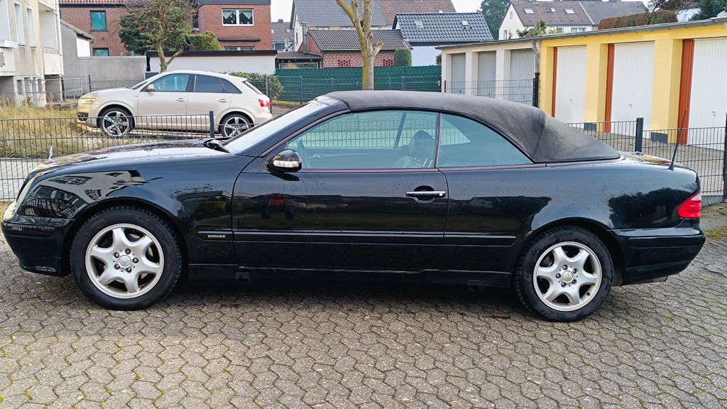Mercedes-Benz CLK 230 202.755 km 4.850 &euro; Recklinghausen 45663