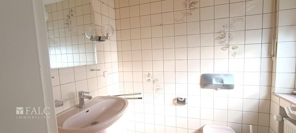 Etagenwohnung Essen Stadtbezirk VI - 3.5 Zimmer, 125 m&sup2;, 1.000&euro; | Angebot:23064060