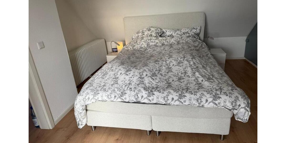 Dachgeschoßwohnung Herne - 2.5 Zimmer, 140 m&sup2;, 950&euro; | Angebot:25179786