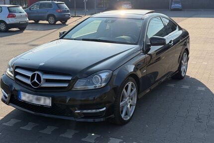 Mercedes-Benz C 250 147.000 km 15.999 &euro; Essen 45141