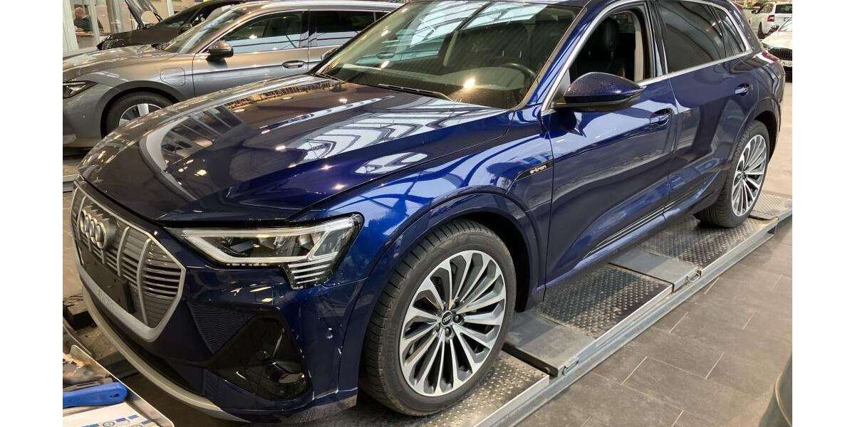 Audi e-tron 57.698 km 30.945 &euro; Hagen 58091