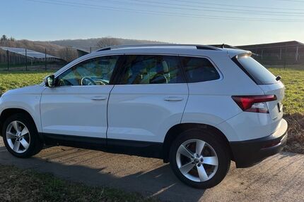 Skoda Karoq 107.211 km 14.900 &euro; Velbert 42553