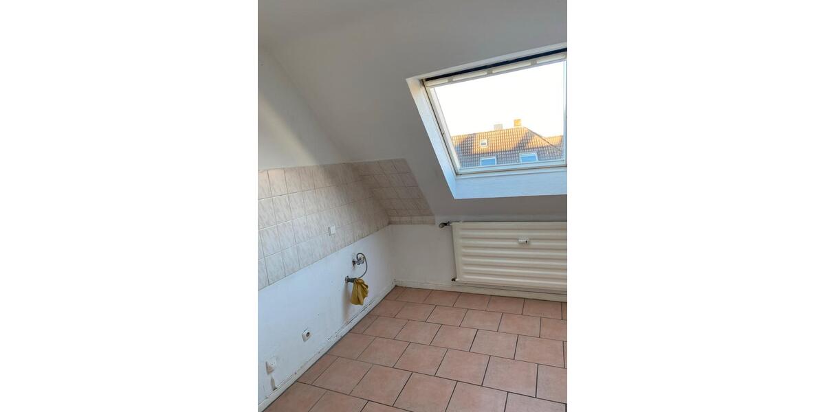 Dachgeschoßwohnung Hattingen - 3 Zimmer, 80 m&sup2;, 820&euro; | Angebot:25961184
