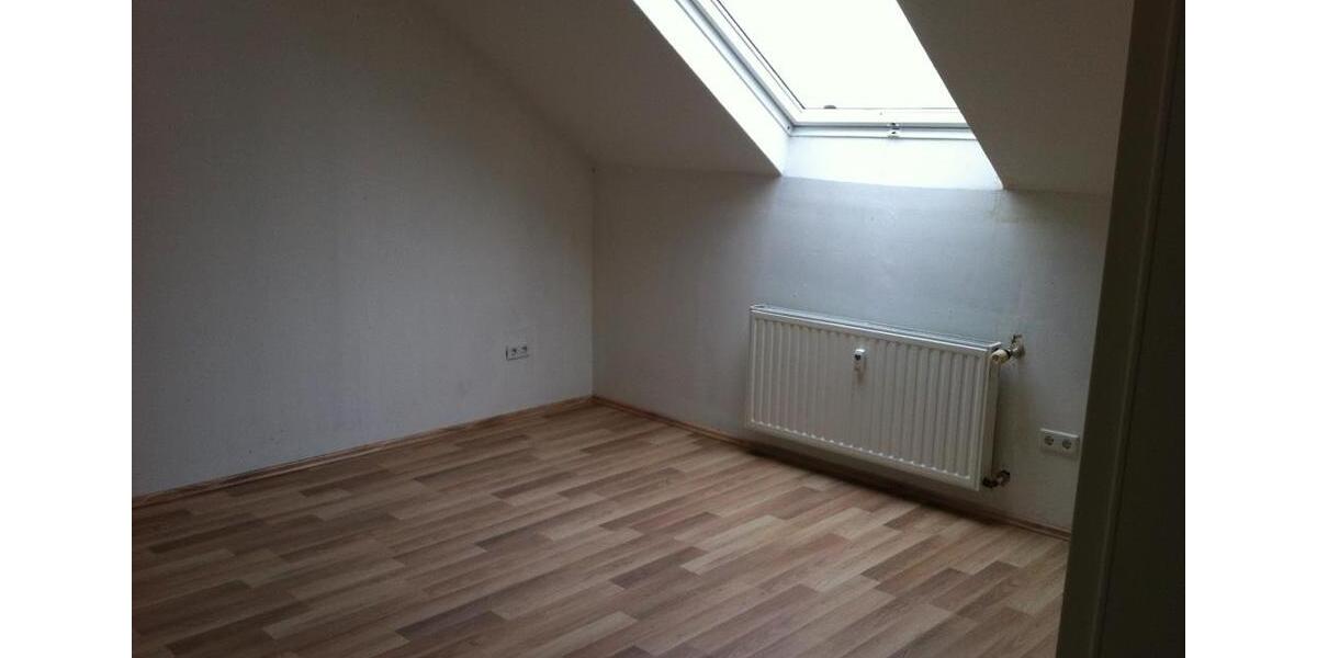 Dachgeschoßwohnung Gelsenkirchen Gelsenkirchen-Mitte - 3.5 Zimmer, 66 m&sup2;, 436&euro; | Angebot:25796705