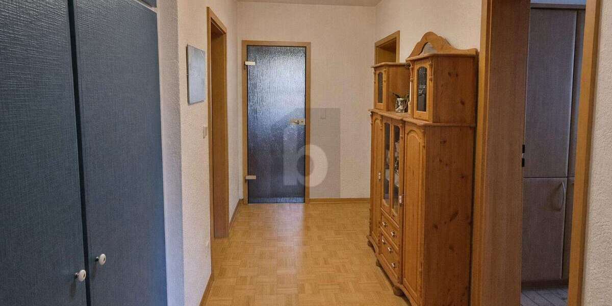 Etagenwohnung Essen Stadtbezirk IV - 3 Zimmer, 81 m&sup2;, 810&euro; | Angebot:25853230