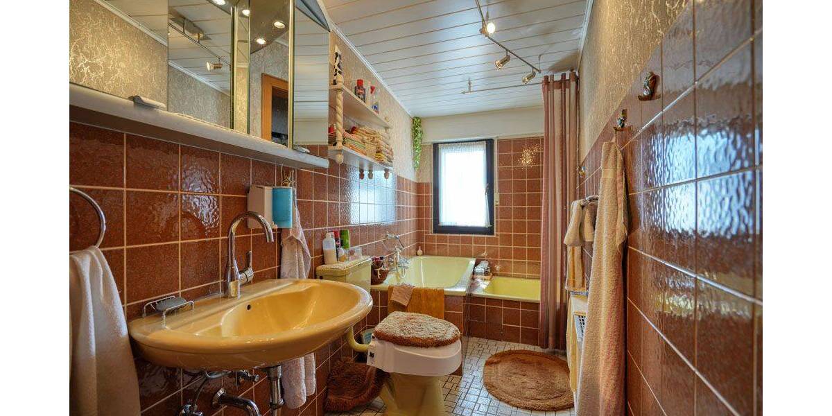 Reihenmittelhaus Bochum Harpen - 5 Zimmer, 109 m&sup2;, 295.000&euro; | Angebot:26570407