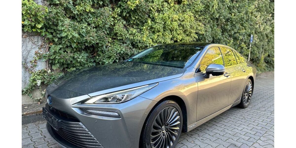 Toyota Mirai 92.000 km 13.490 &euro; Wuppertal 42281