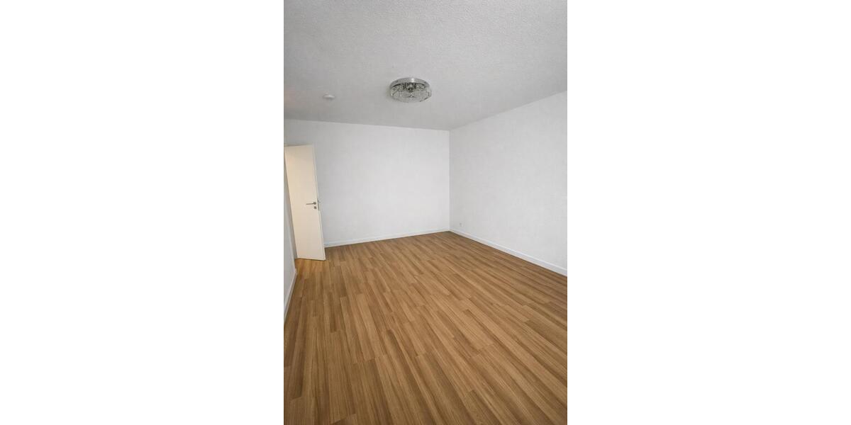 Erdgeschoßwohnung Gladbeck - 3 Zimmer, 84 m&sup2;, 550&euro; | Angebot:25892863