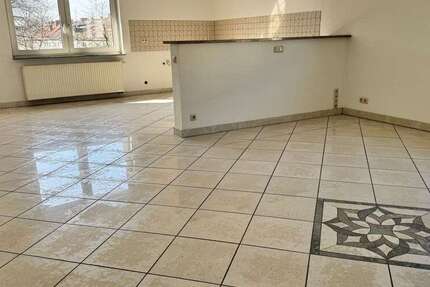 Wohnung Essen Frohnhausen - 2 Zimmer, 82 m&sup2;, 650&euro; | Angebot:25832322