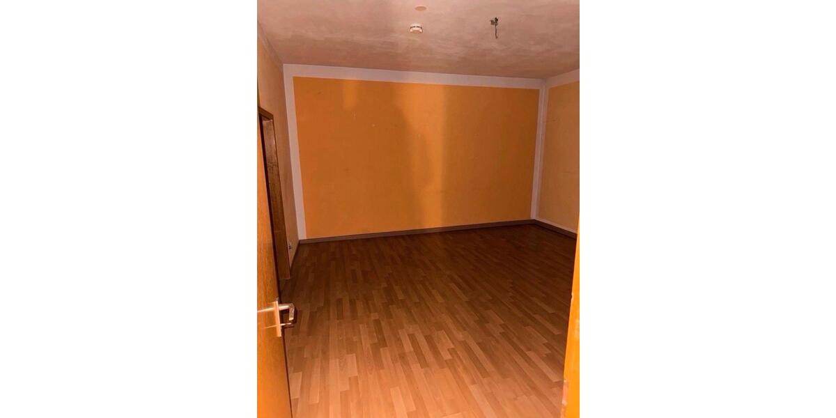 Etagenwohnung Essen Stadtkern - 2 Zimmer, 65 m&sup2;, 750&euro; | Angebot:25272391