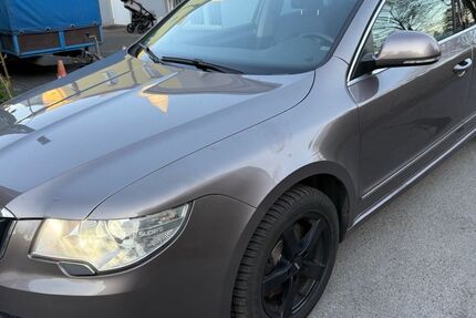 Skoda Superb 177.000 km 3.900 &euro; Schwerte 58239