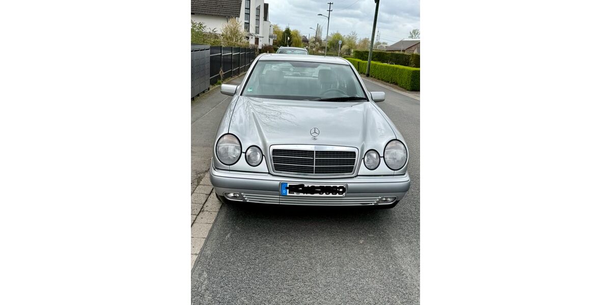 Mercedes-Benz 230 85.600 km 7.450 &euro; Bochum 44869