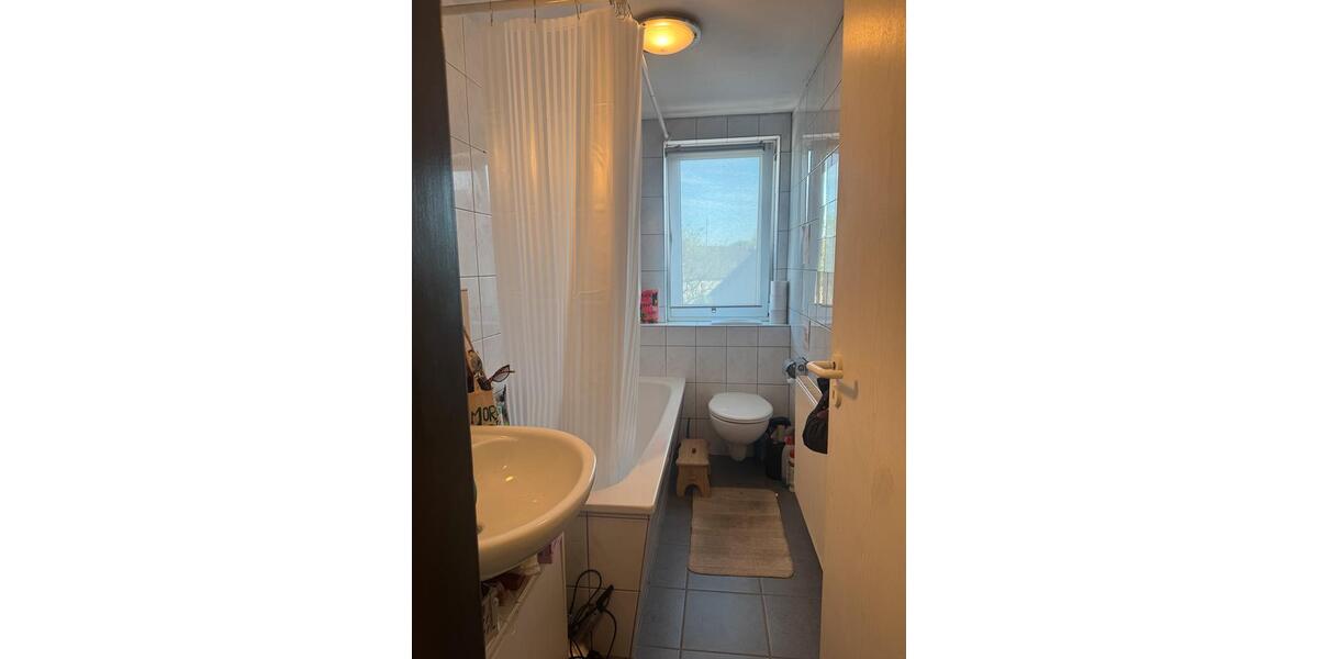 Dachgeschoßwohnung Bochum Wiemelhausen - 2 Zimmer, 32 m&sup2;, 550&euro; | Angebot:26400631