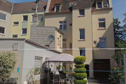 Haus Essen Kray - 14 Zimmer, 410 m&sup2;, 599.000&euro; | Angebot:24214046