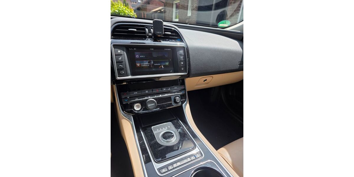 Jaguar XE 105.000 km 13.700 &euro; Dorsten 46286