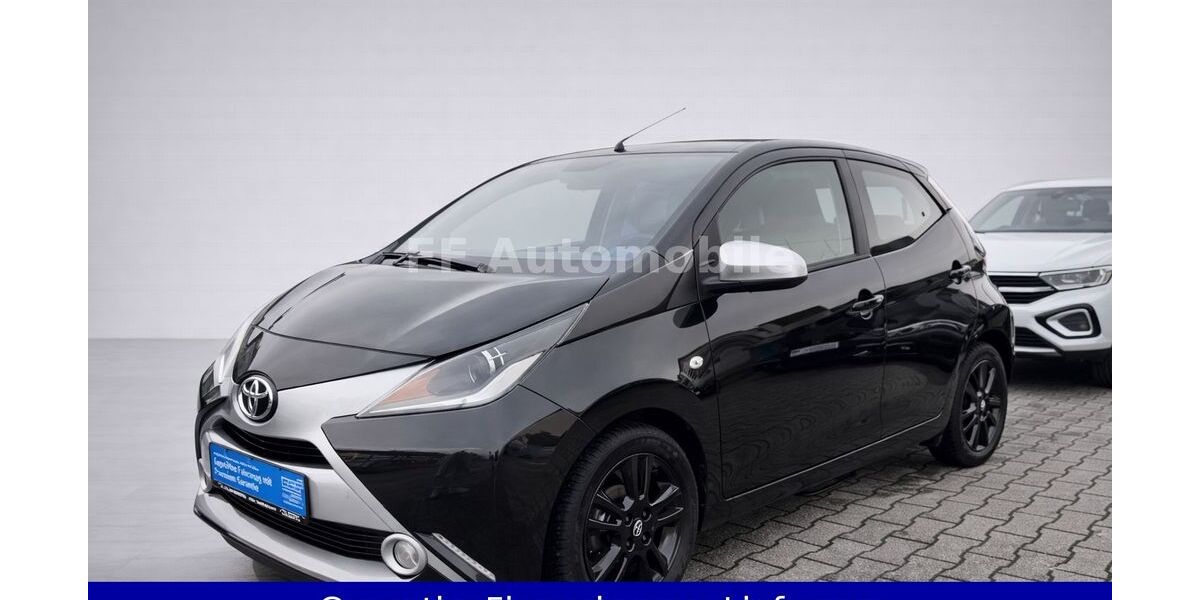 Toyota Aygo (X) 76.000 km 7.900 &euro; Recklinghausen 45661
