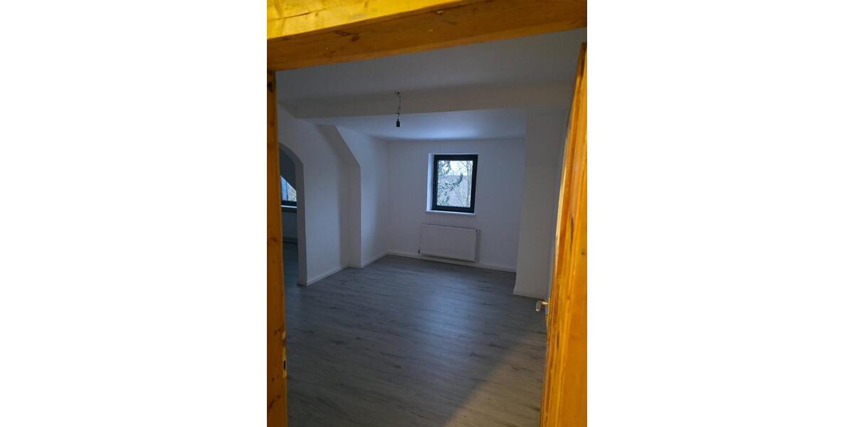 Etagenwohnung Bochum Altenbochum - 4 Zimmer, 90 m&sup2;, 750&euro; | Angebot:25079940
